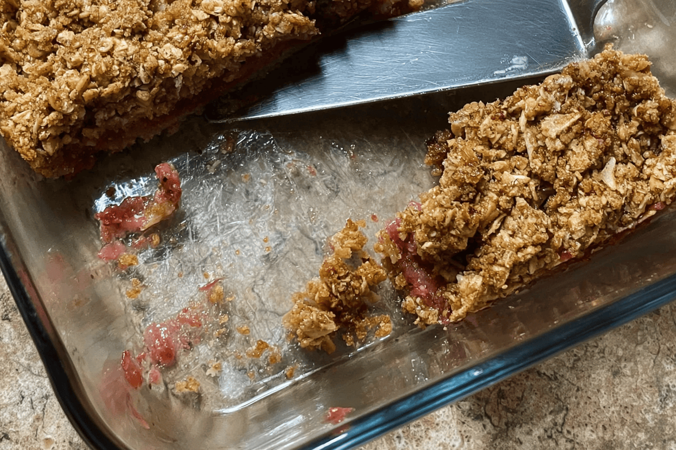 Strawberry Rhubarb Crumb Bars